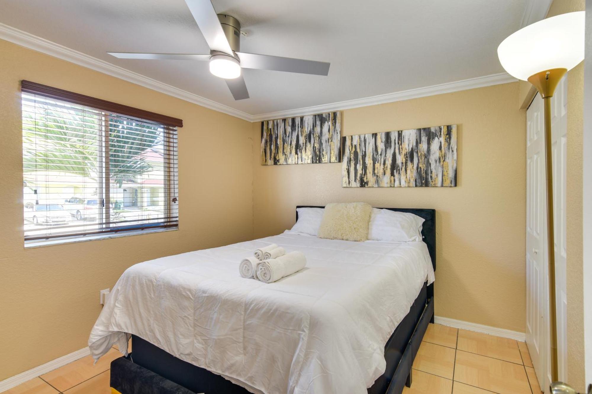 Opa-Locka Townhome, 15 Mi To Miami Beach! Exterior photo